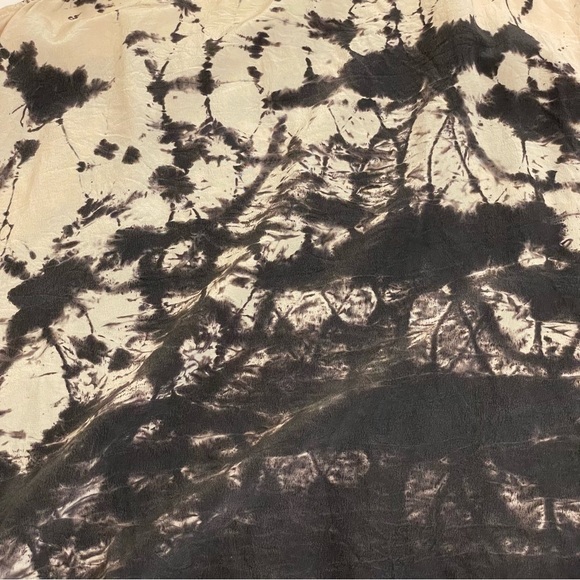 Gypsy 05 100% Silk Printed Black & Cream High Low Swing Tank Sleeveless Blouse - Picture 5 of 9